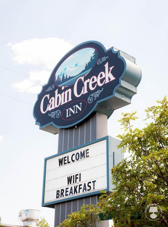 Certifikát, hodnocení, plakát nebo jiný dokument vystavený v ubytování Cabin Creek Inn