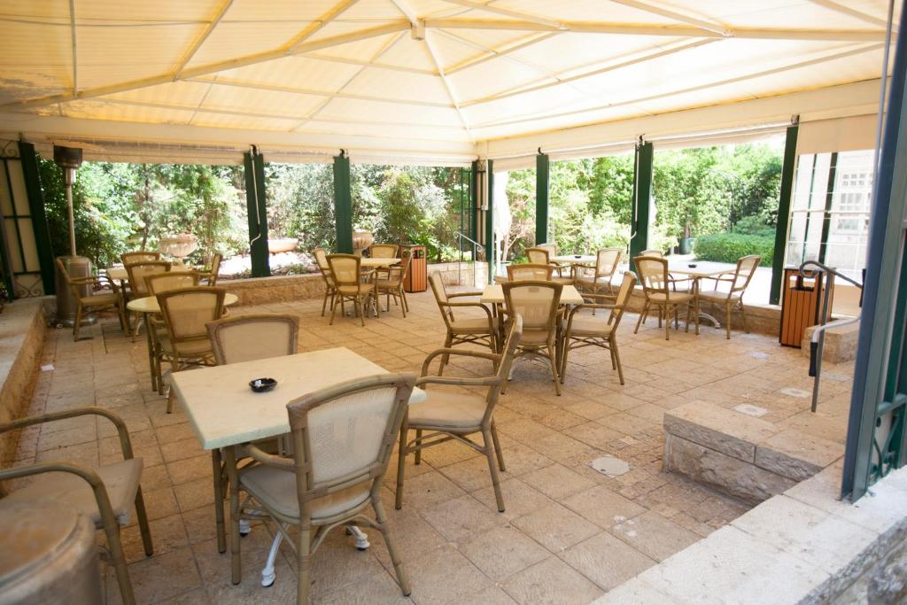 Restaurace v ubytování The Colony Hotel