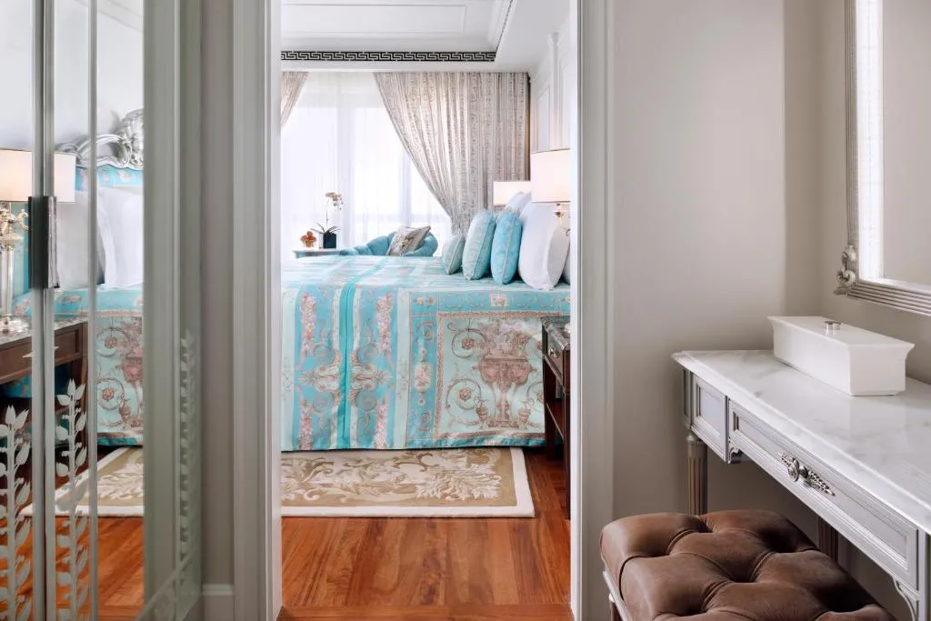 Premier Versace Room with Creek View - Guaranteed Upgrade to next room type, 4pm Late Check-out (subj. to availability), 50% F&B (excl. Q's, Brunch, In room dining), Spa Buy 1 Get 1 (subj. to availability), valid until 30-09-2026 (excl. public holidays)