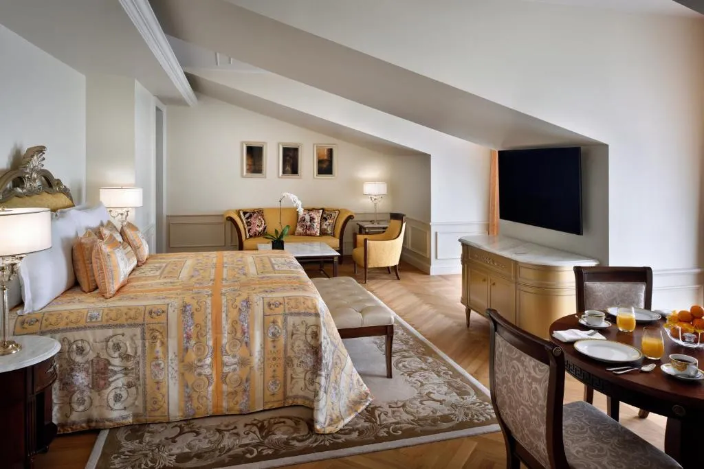 Superior Versace Room Creek View - Guaranteed Upgrade to next room type, 4pm Late Check-out (subj. to availability), 50% F&B (excl. Q's, Brunch, In room dining), Spa Buy 1 Get 1 (subj. to availability), valid until 30-09-2026 (excl. public holidays)