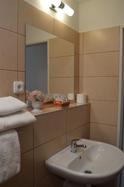 HOTEL ARÉNA - Resim 13