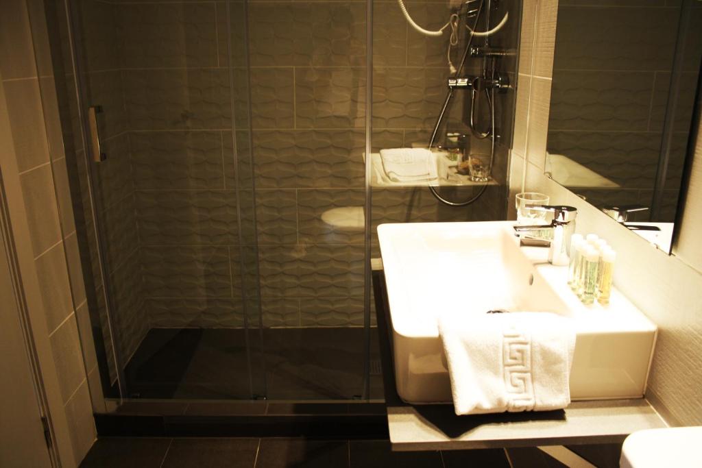 Hotel Ginebra - Resim 43