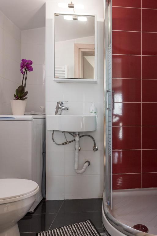 Amazing Place in Pedini - 12