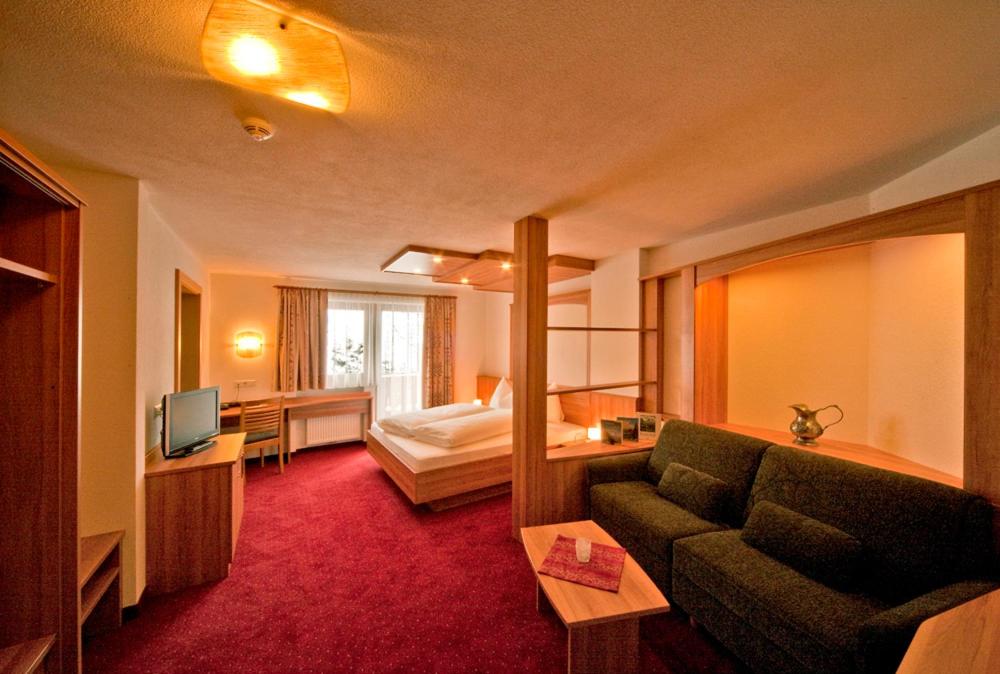 Schmalzlhof Hotel & Apartments