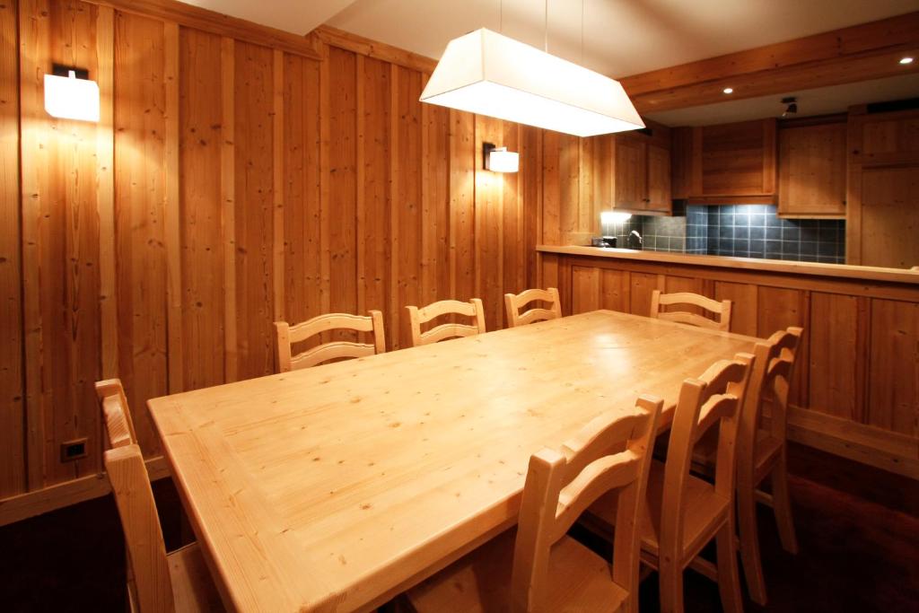 Kuchyň nebo kuchyňský kout v ubytování Vacanceole - Résidence Goléon -Val Ecrins
