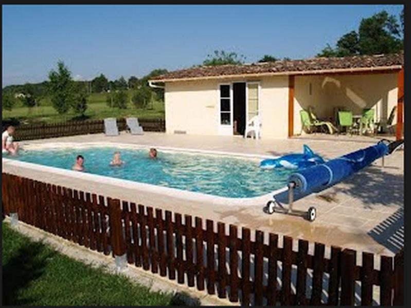 Bazén v ubytovaní Maison Sarrau alebo v jeho blízkosti