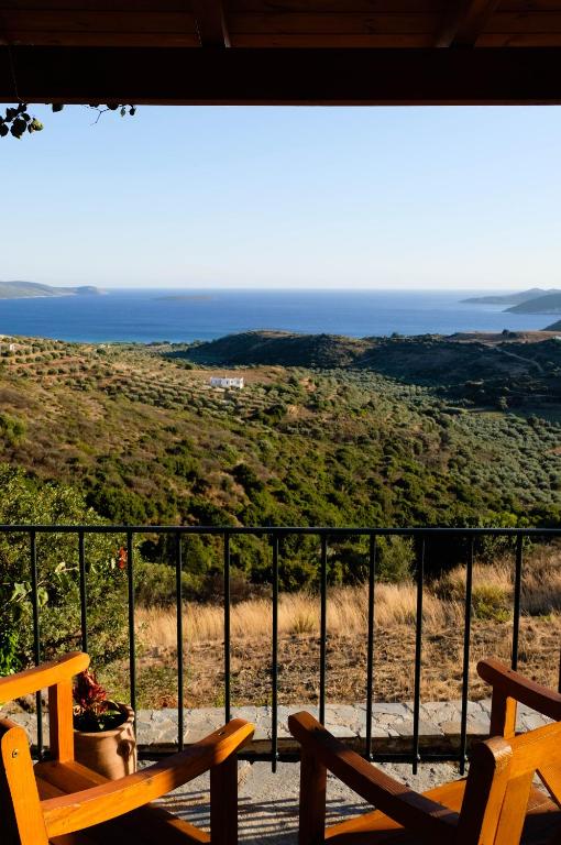 a view of the ocean from the porch of a house at Aetovigli in Foiníki