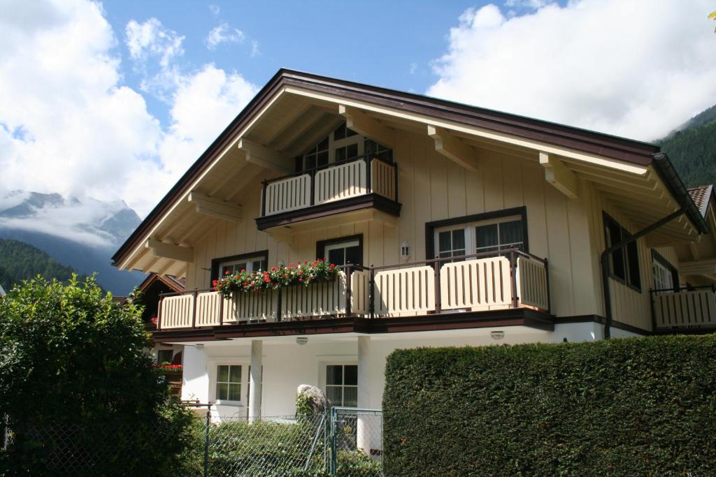 Nespecifikovaný výhled na hory nebo výhled na hory při pohledu z apartmánu