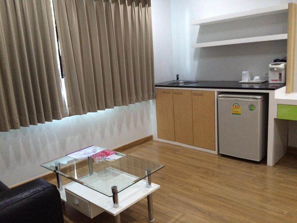 Kuchyň nebo kuchyňský kout v ubytování Eastpana Executive Residence 304 Prachinburi