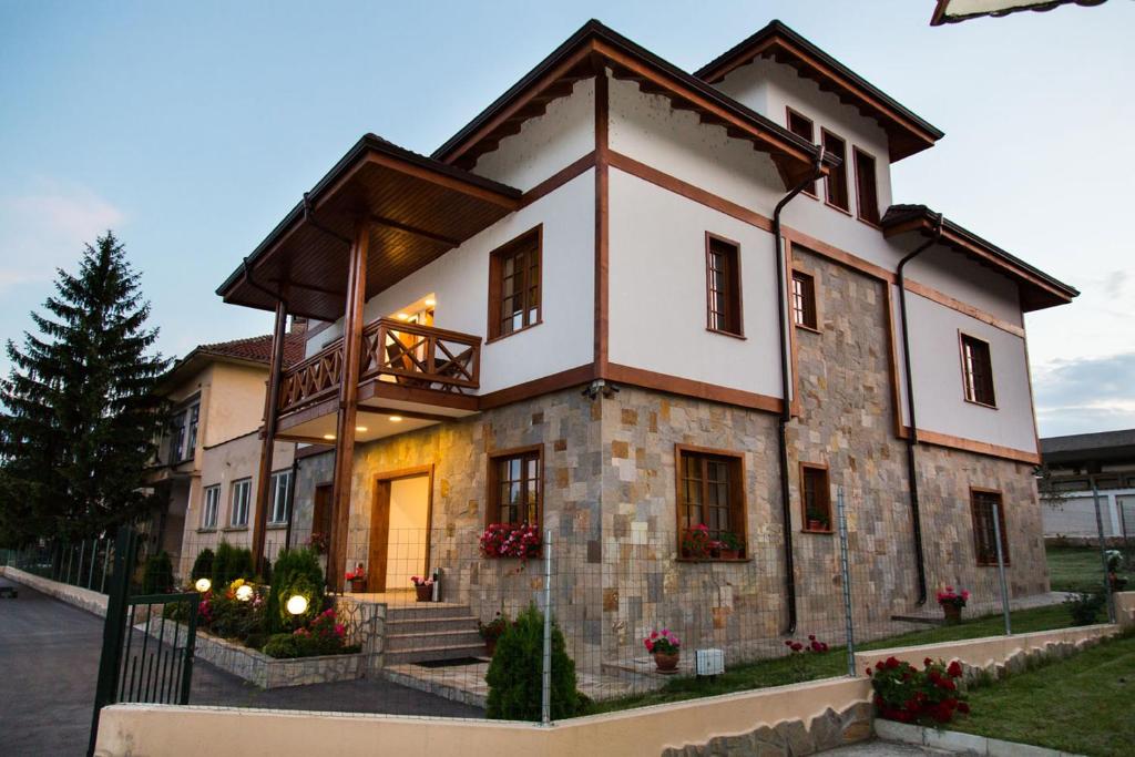 Gallery image of Family Hotel Perla in Lukovit