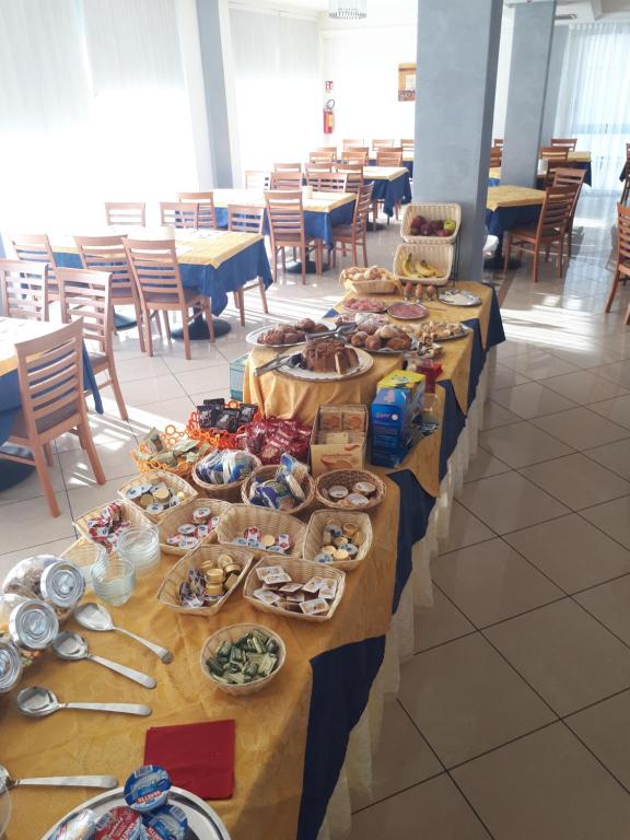 Jídlo v hotelu nebo okolí