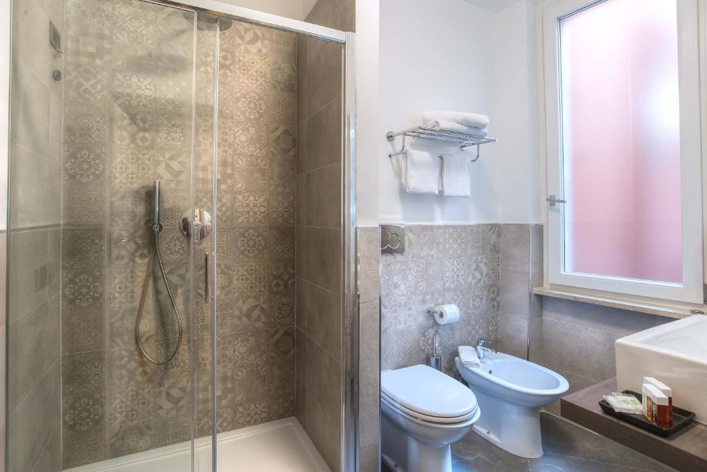 Koupelna v ubytování Navona Essence Hotel