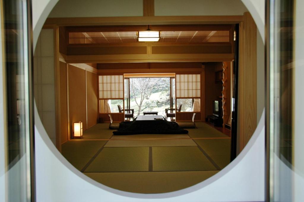 Posezení v ubytování 高野山 宿坊 不動院 -Koyasan Shukubo Fudoin-