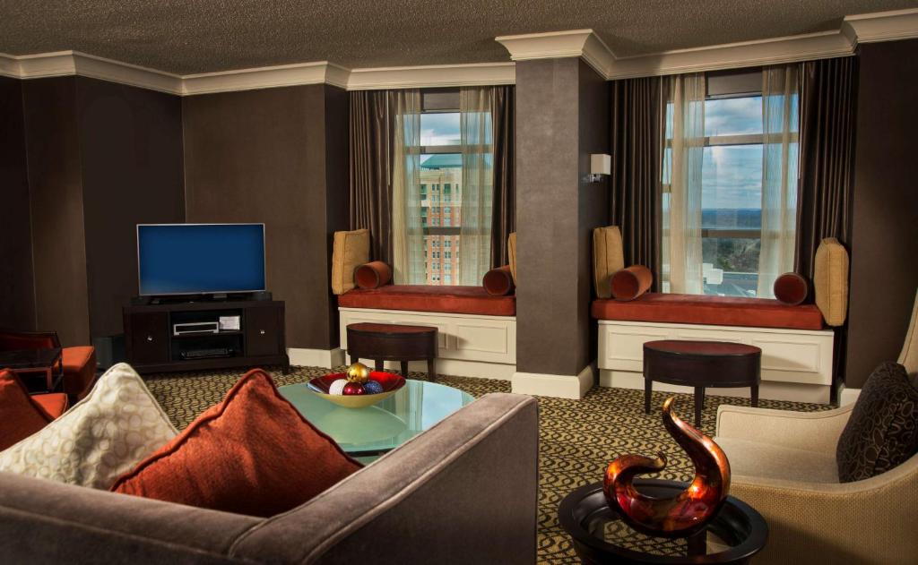 TV a/nebo společenská místnost v ubytování Hyatt Regency Reston