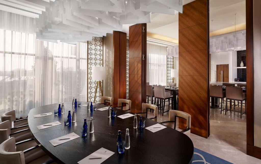 Un restaurante o sitio para comer en Hyatt Regency Istanbul Atakoy