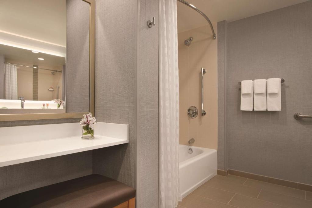 Hyatt Place Chicago O'Hare Airport photo