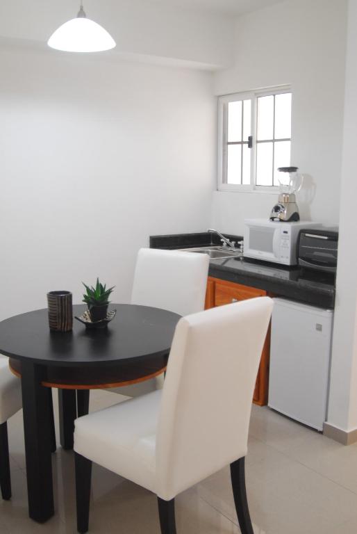 Kuchyň nebo kuchyňský kout v ubytování Hotel Galerias HN