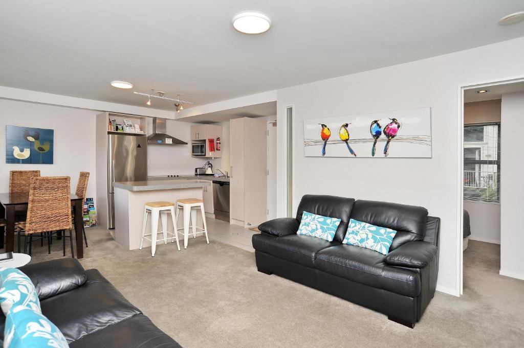 Carlton Villa 2 - Christchurch Holiday Homes - Housity