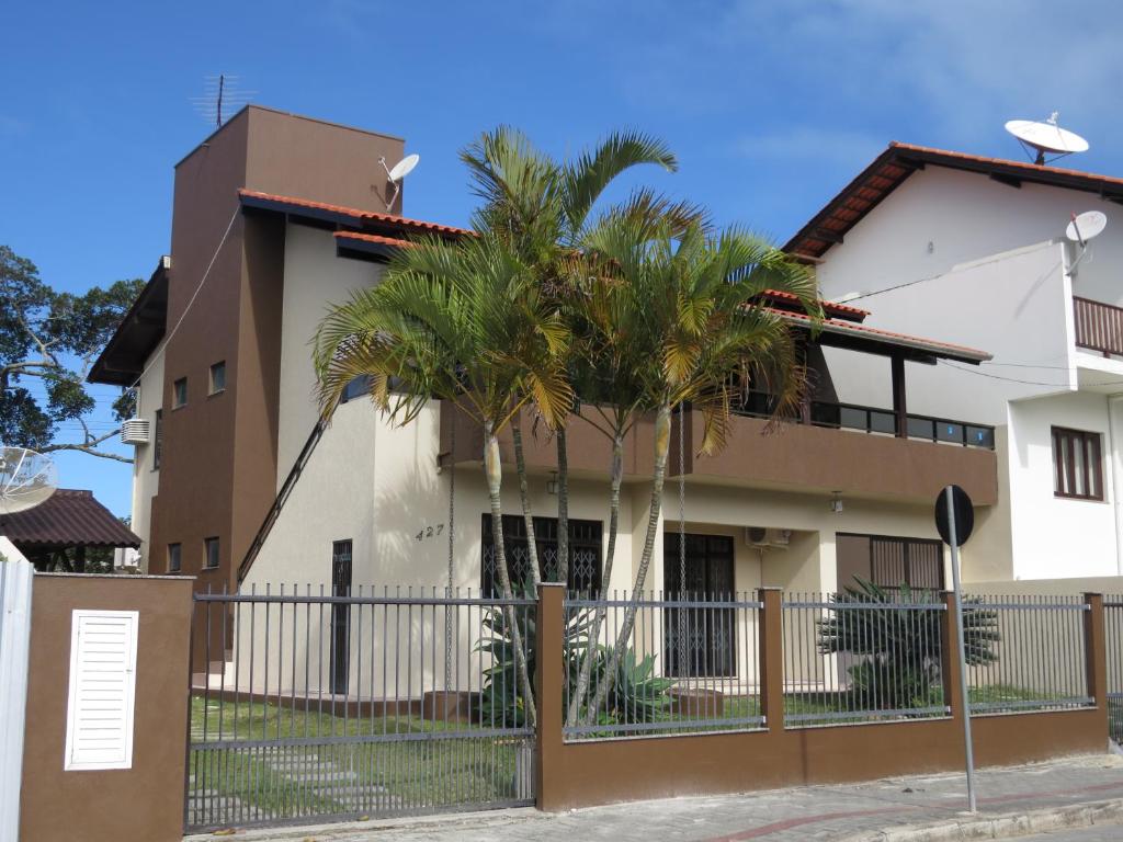 Gallery image of Bombinhas Brasil Residence II Guest House no Centro in Bombinhas