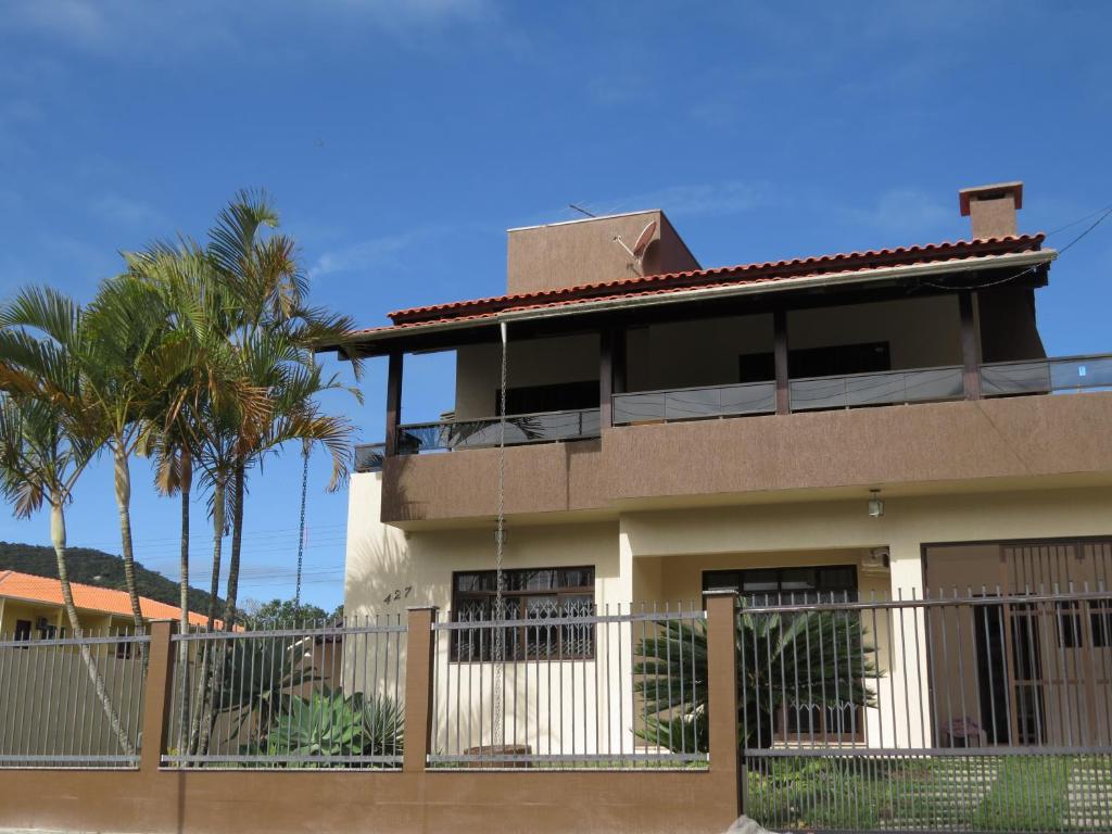  Bombinhas Brasil Residence II Guest House