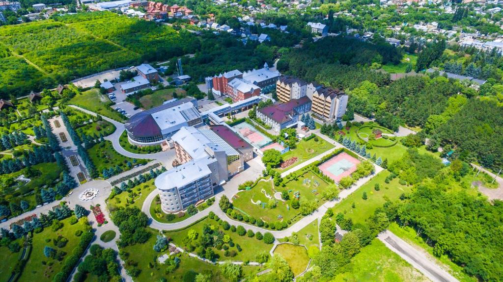 an aerial view of a building with a park at Sanatory Mashuk Aqua-Term in Pyatigorsk