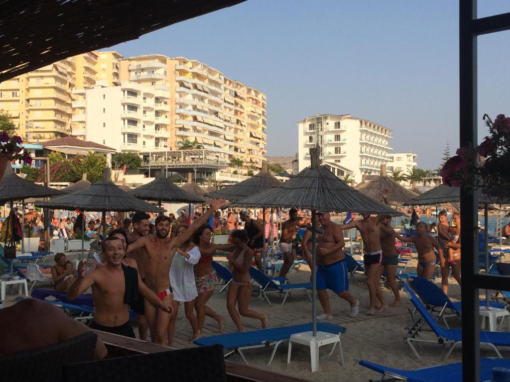 Oaspeți care stau la Zero Zero Apartments Sarande
