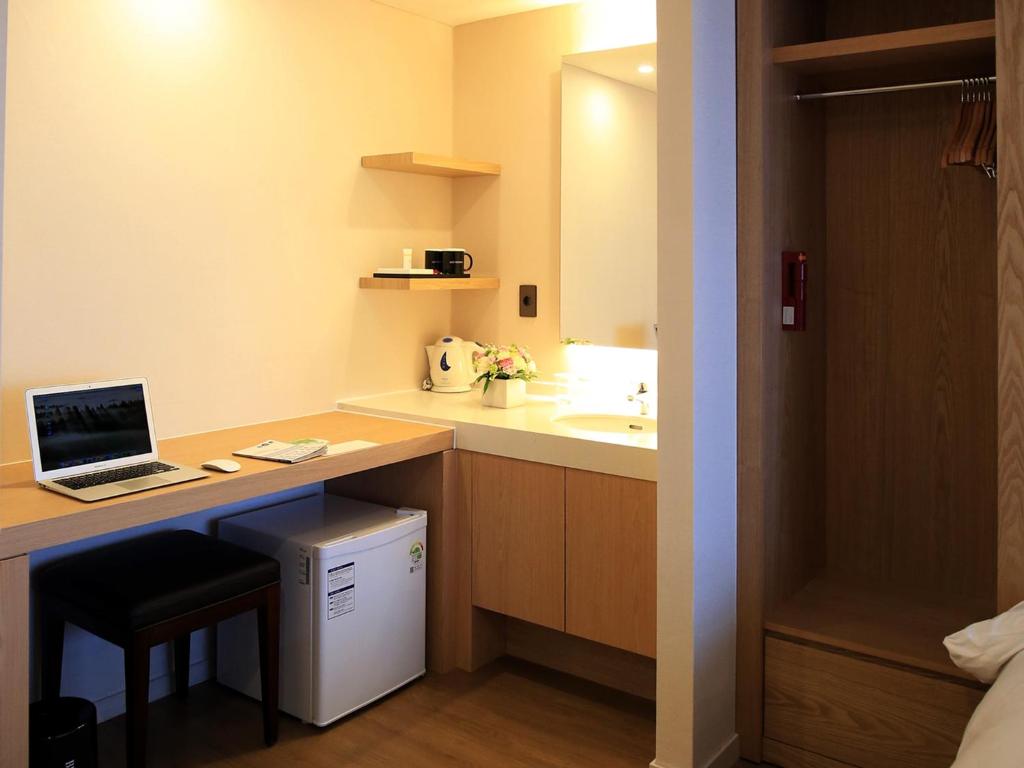 Best Western Jeju Hotel - Deluxe Twin Room