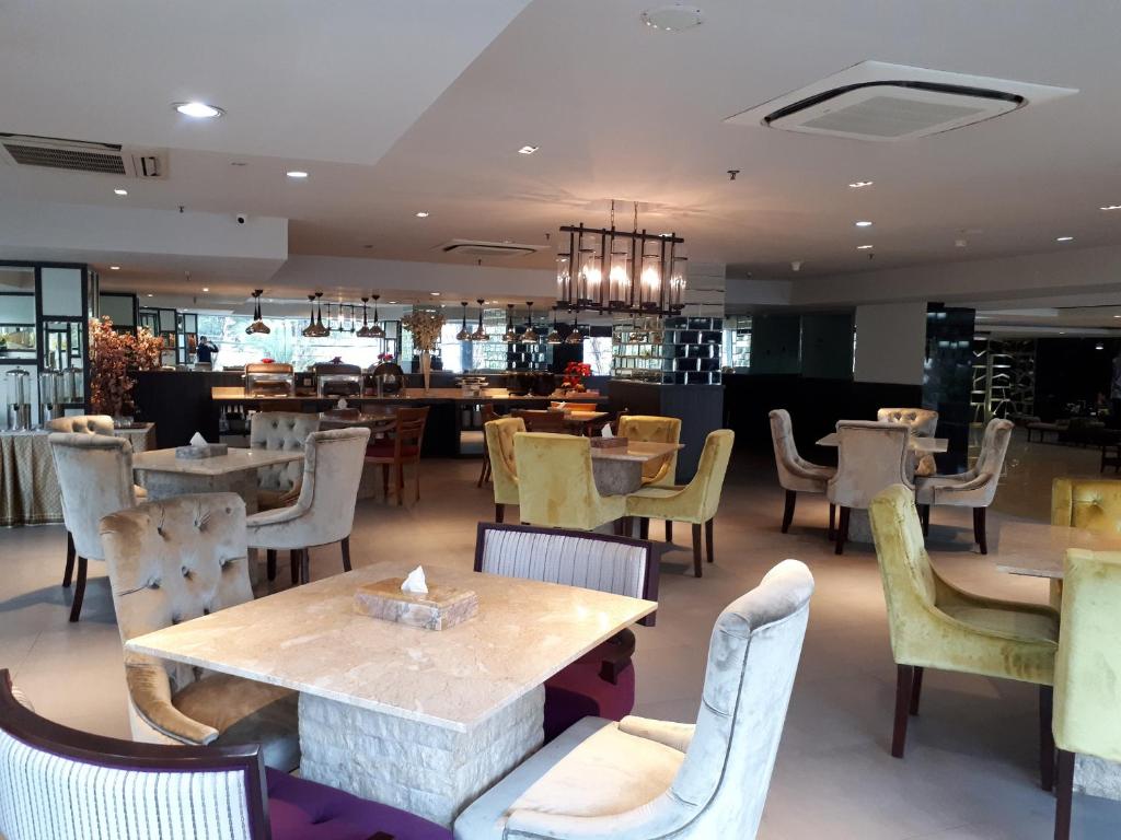 Restaurace v ubytování Royal Regantris Cendana