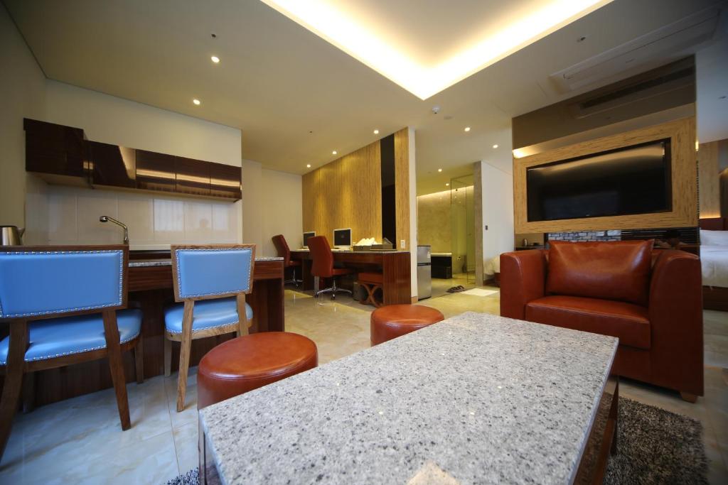 Posezení v ubytování First Hotel