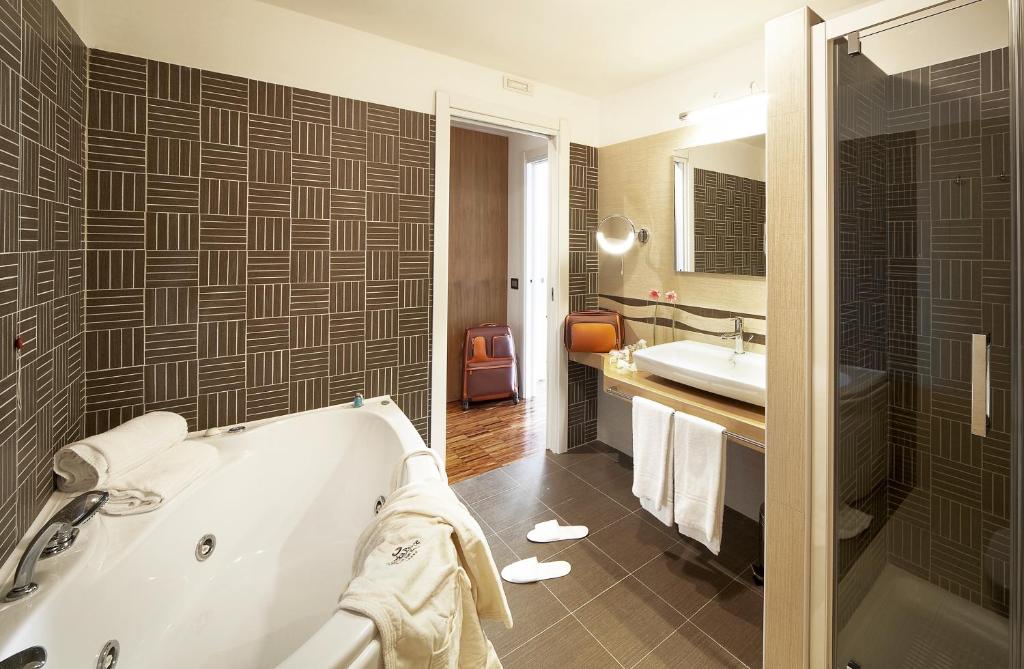 Koupelna v ubytování Eureka Palace Hotel Spa Resort