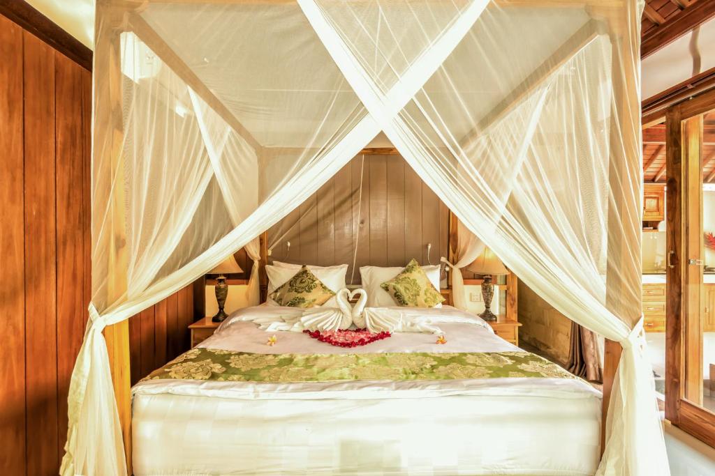 Naja Private Villa Ubud - 12