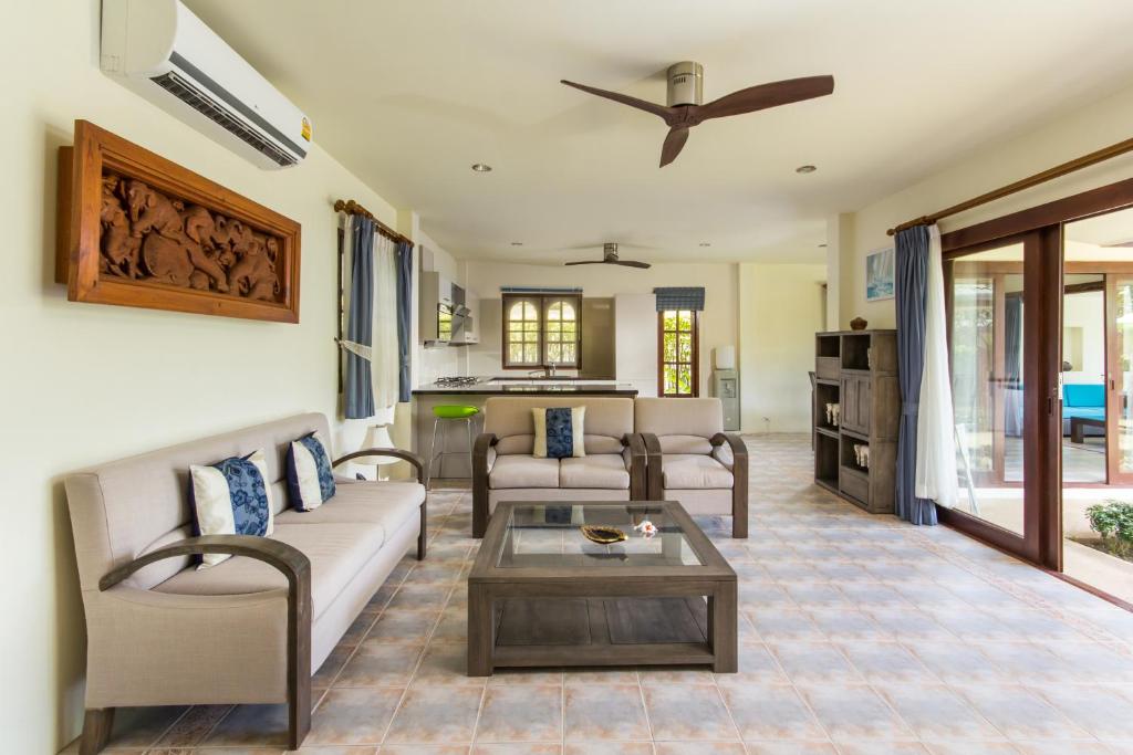 Idyllic Samui Beach Villa Resort - 8