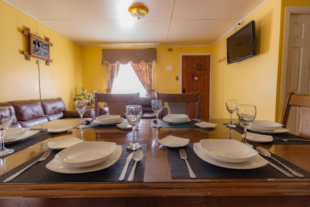 Cabañas Última Esperanza - Three-Bedroom Bungalow