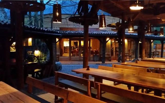 Restaurace v ubytování Počitniška hiša Lazar