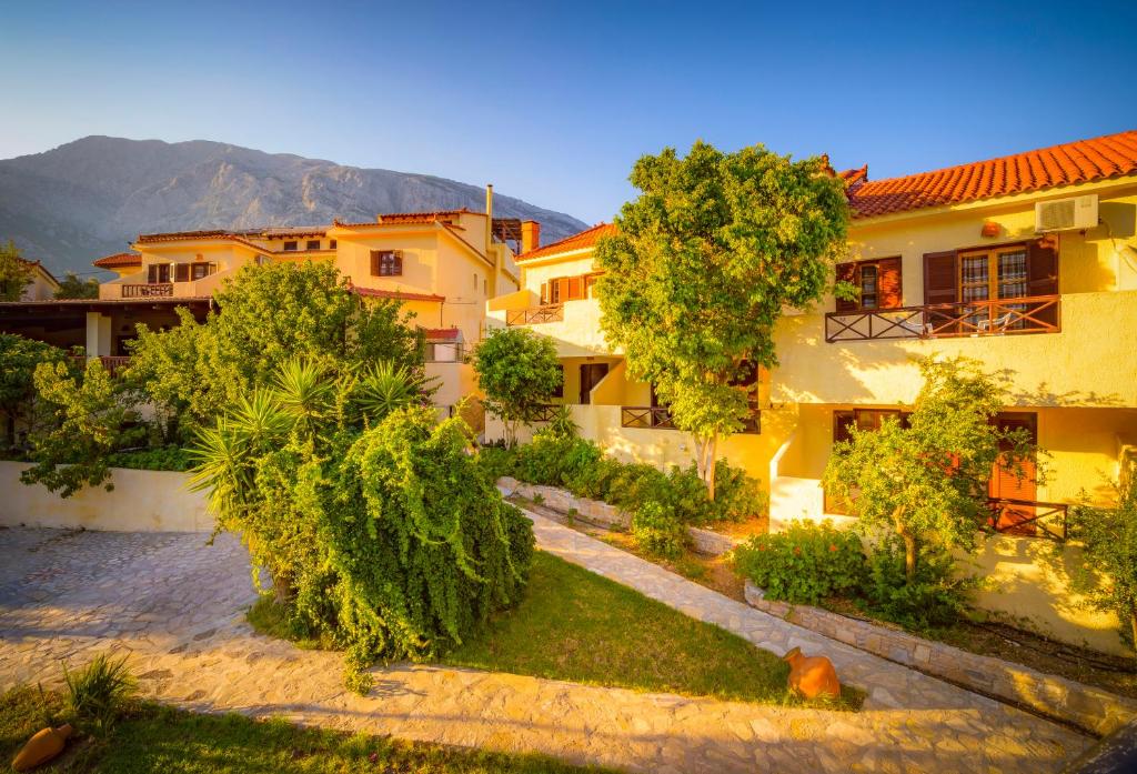 Widok na góry z tego aparthotelu