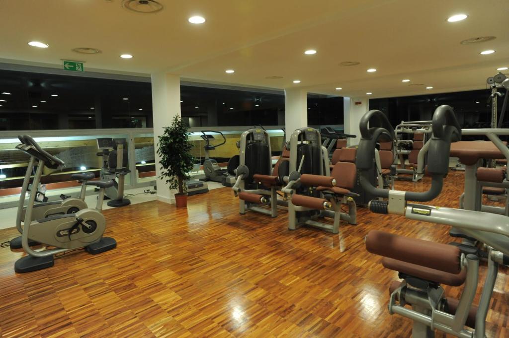 Fitness centrum a/nebo fitness zařízení v ubytování Eureka Palace Hotel Spa Resort