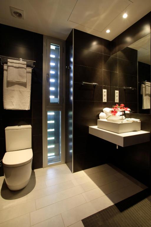 Kúpeľňa v ubytovaní Fisa Rentals Les Corts Apartments