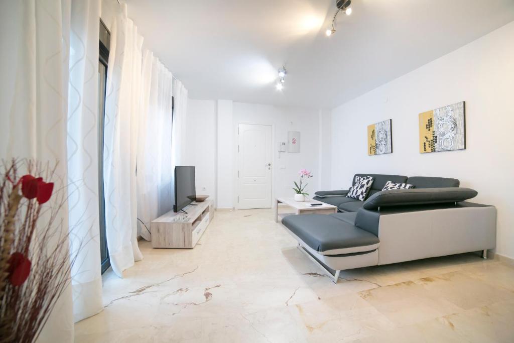A seating area at Apartamentos Salamanca