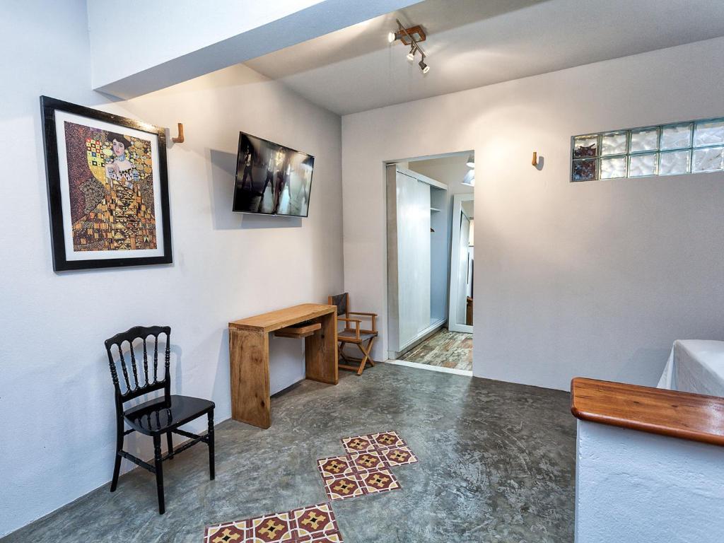 Castelo Pink Boutique Hotel - Apartment With Garden View