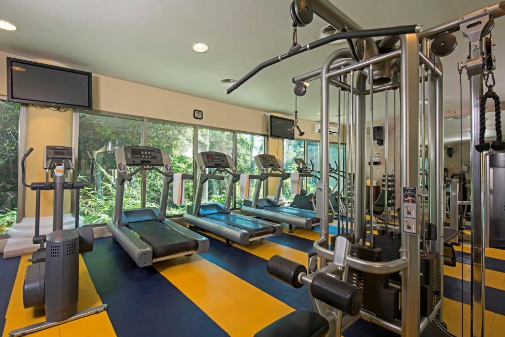 Fitness centrum a/nebo fitness zařízení v ubytování JOIA Paraíso by Iberostar