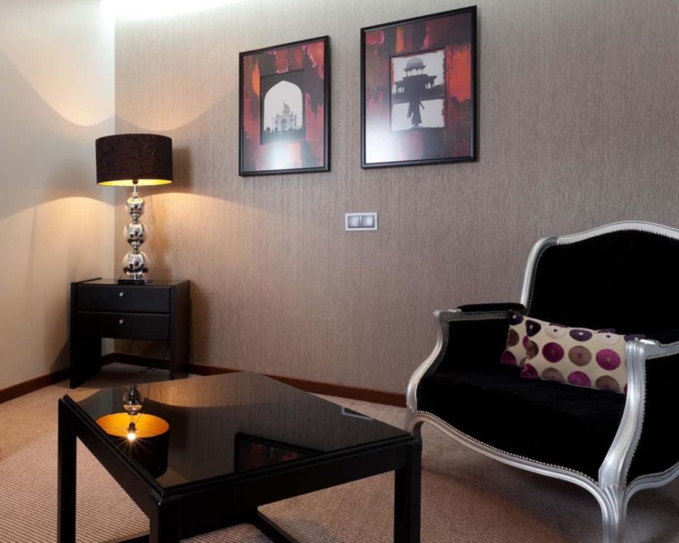 Posezení v ubytování Cardal Hotel