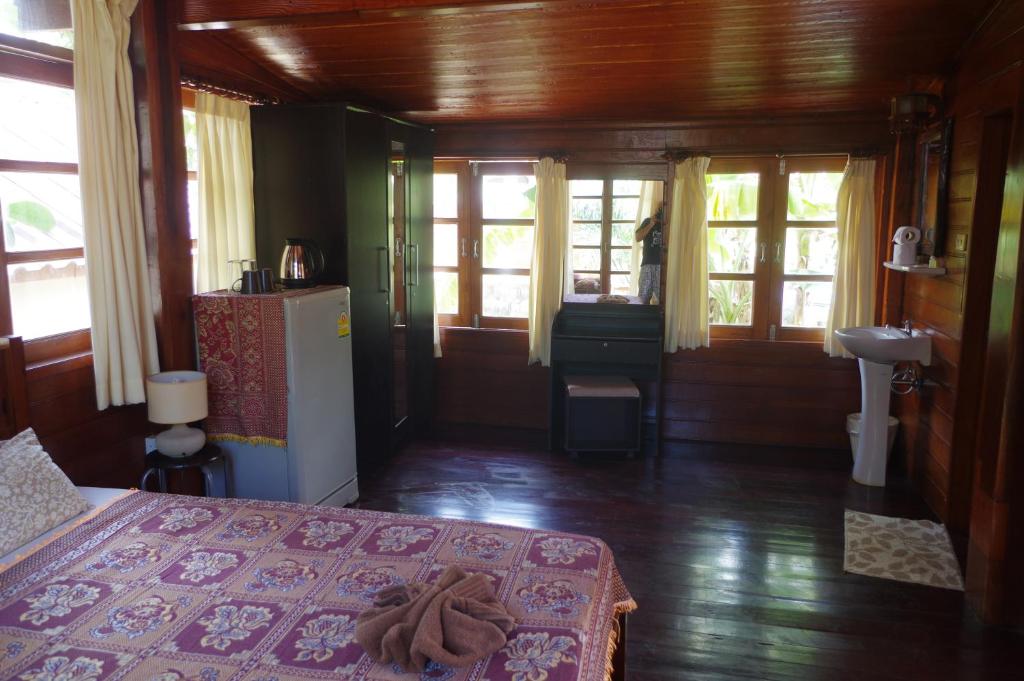 Thai House Beach Resort - 15