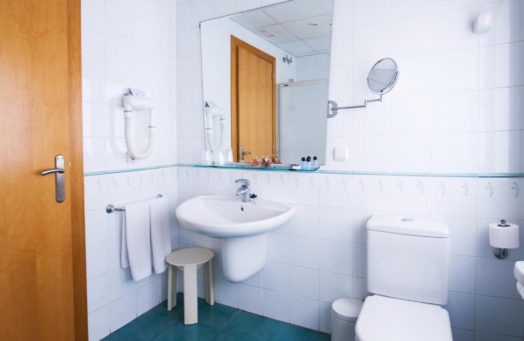 Kúpeľňa v ubytovaní Hotel Miramar Badalona