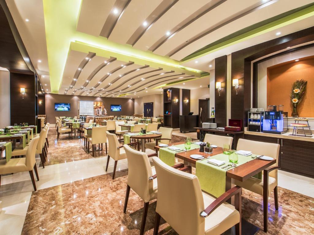 Restaurace v ubytování Golden Tulip Doha Hotel