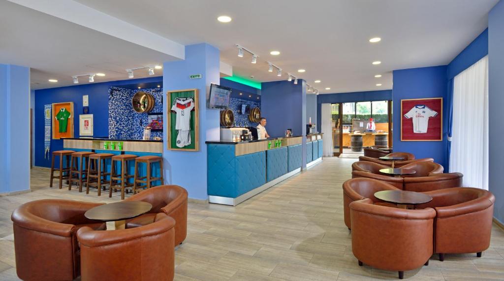 Lounge nebo bar v ubytování Sol Nessebar Mare All Inclusive