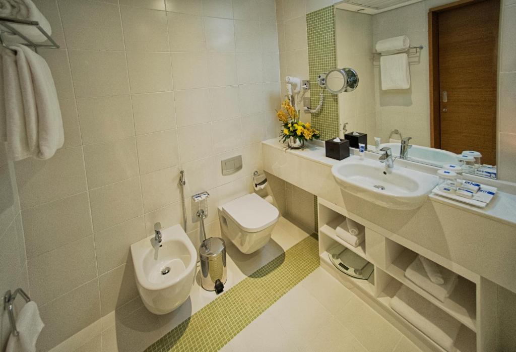 Koupelna v ubytování TRYP by Wyndham Abu Dhabi City Center
