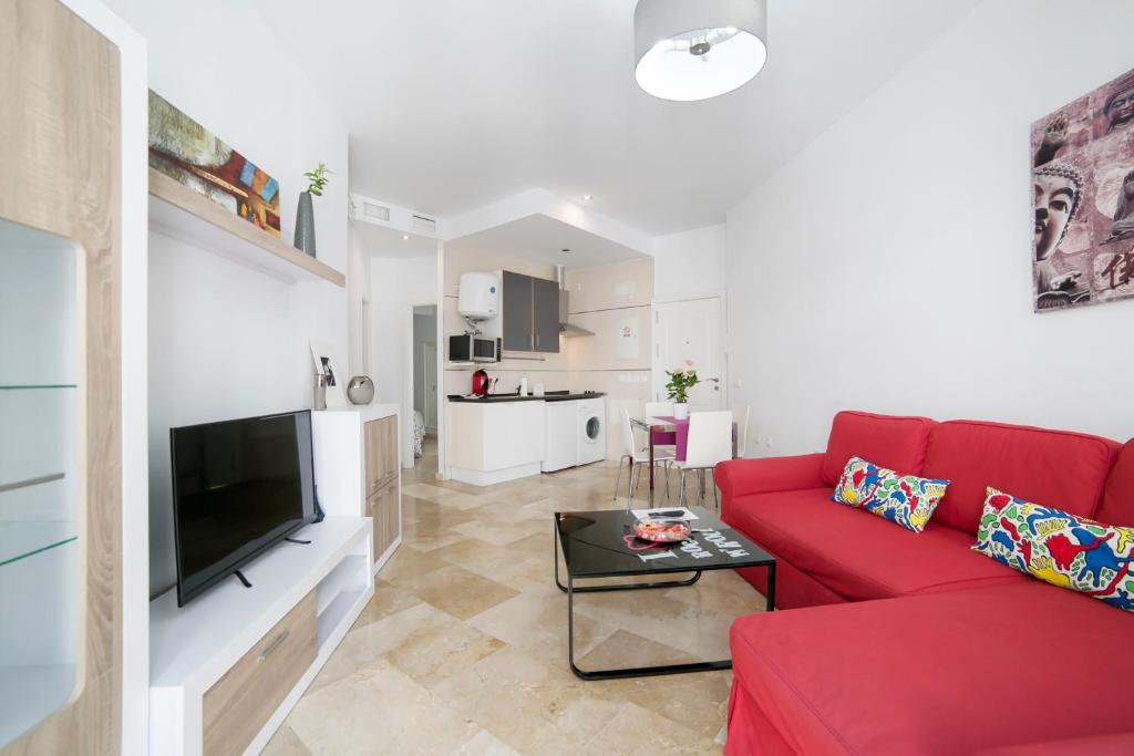 A kitchen or kitchenette at Apartamentos Salamanca