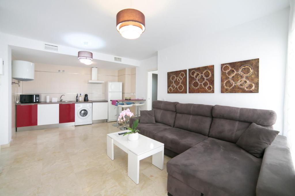 A kitchen or kitchenette at Apartamentos Salamanca
