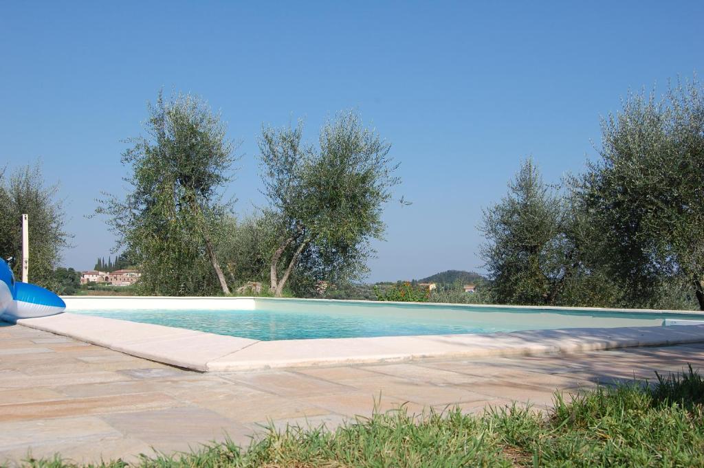 Bazén v ubytování Agriturismo Le Querce nebo v jeho okolí