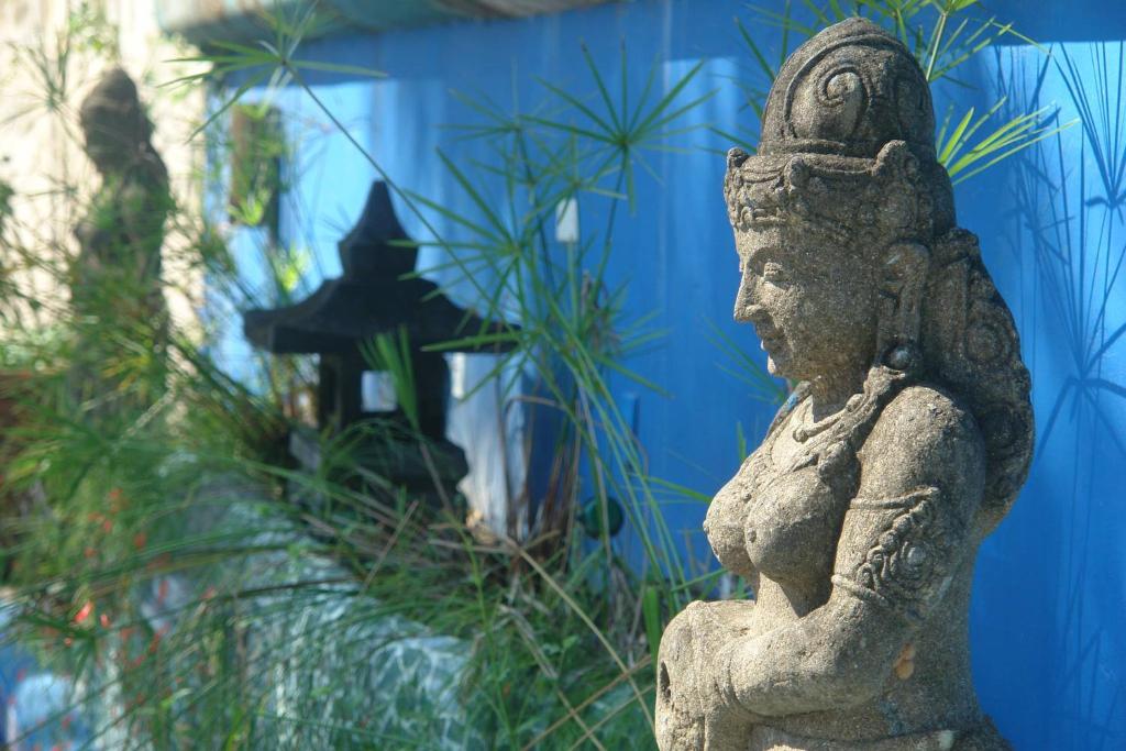  Azur Guesthouse